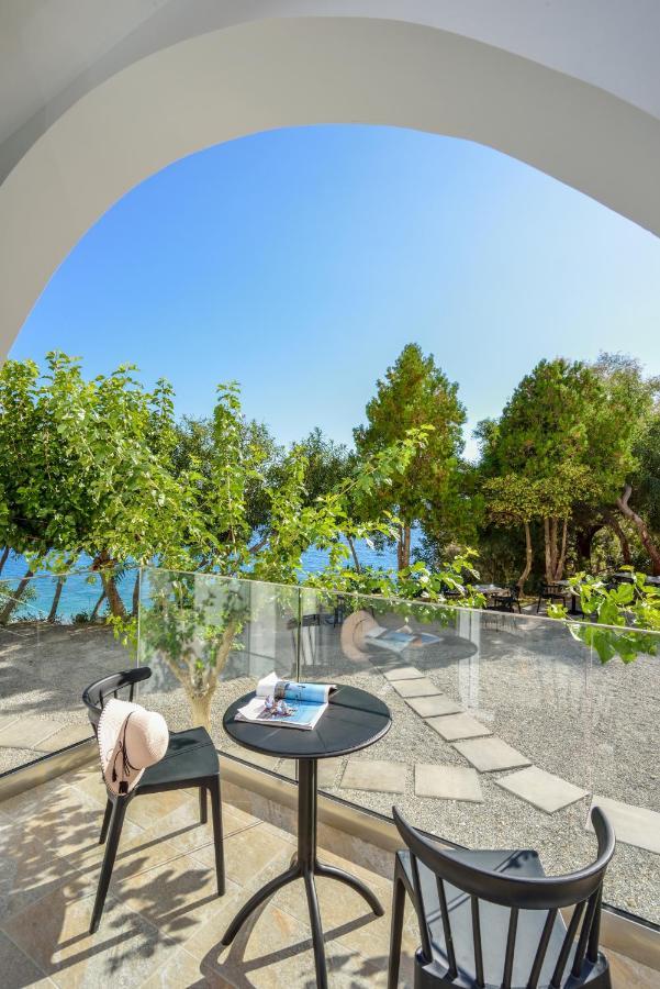 Ilingas Mare Aparthotel Hora Sfakion Exterior photo