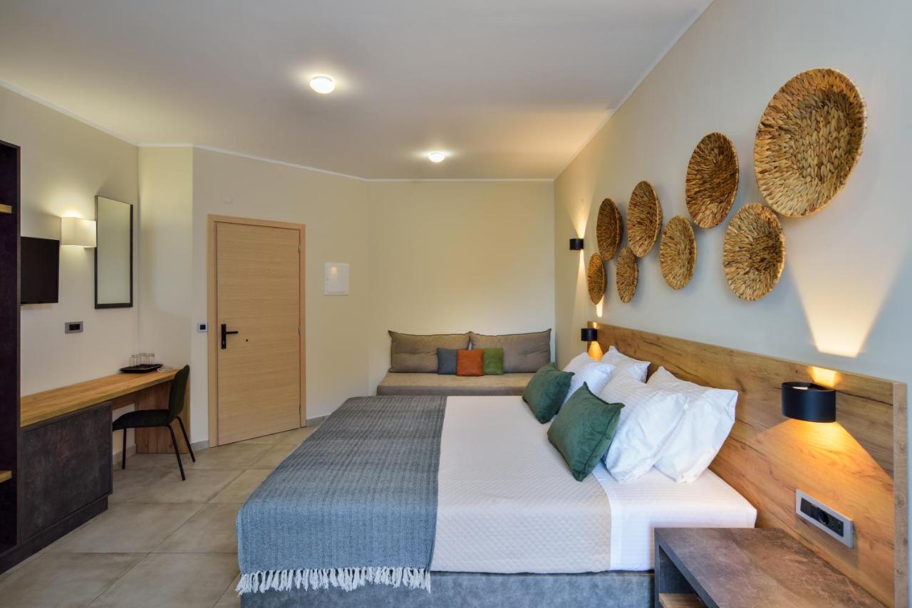 Ilingas Mare Aparthotel Hora Sfakion Exterior photo