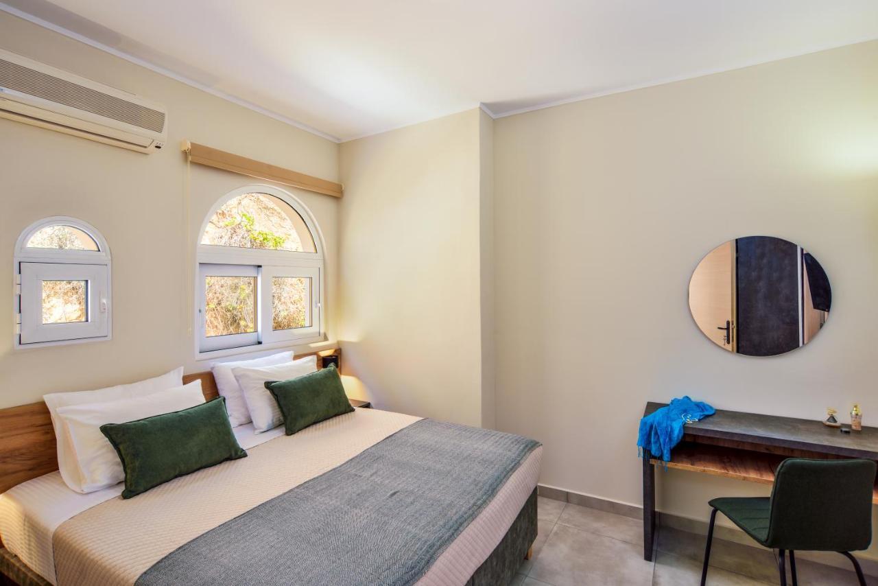 Ilingas Mare Aparthotel Hora Sfakion Exterior photo