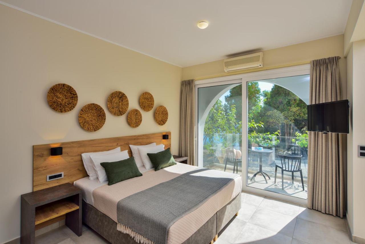 Ilingas Mare Aparthotel Hora Sfakion Exterior photo